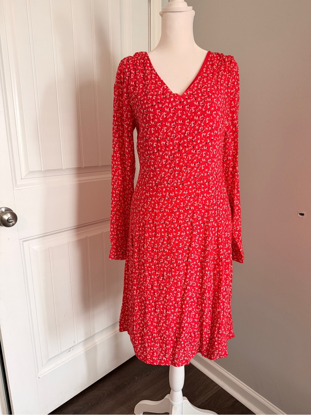 V-Neck Red Floral Long Sleeve Midi Dress